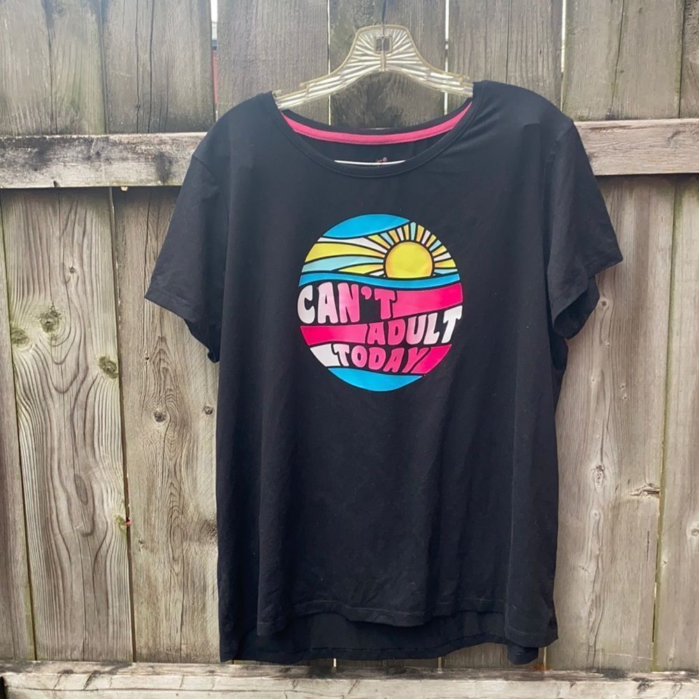 Secret Treasures funny tee sz. L